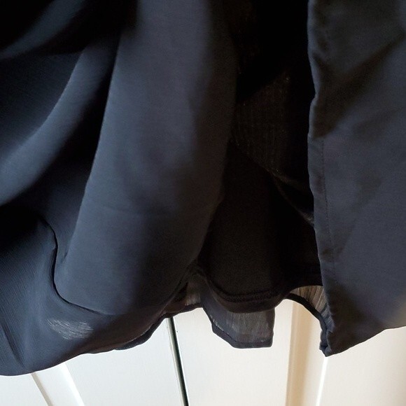 BLACK SHIFT DRESS WITH LACE BELL SLEEVES FLOWY A-LINE SIZE LARGE SWING TRAPEZE - Picture 4 of 10